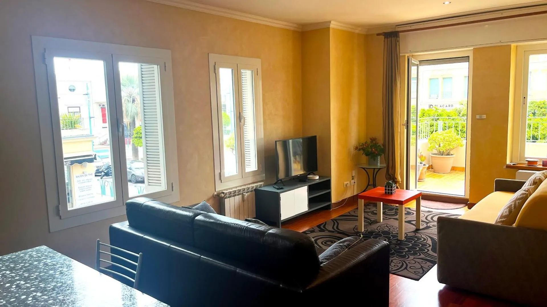 Maison Ausonia - Centre-Ville, Proche Mer, Terrasse Menton Apartment