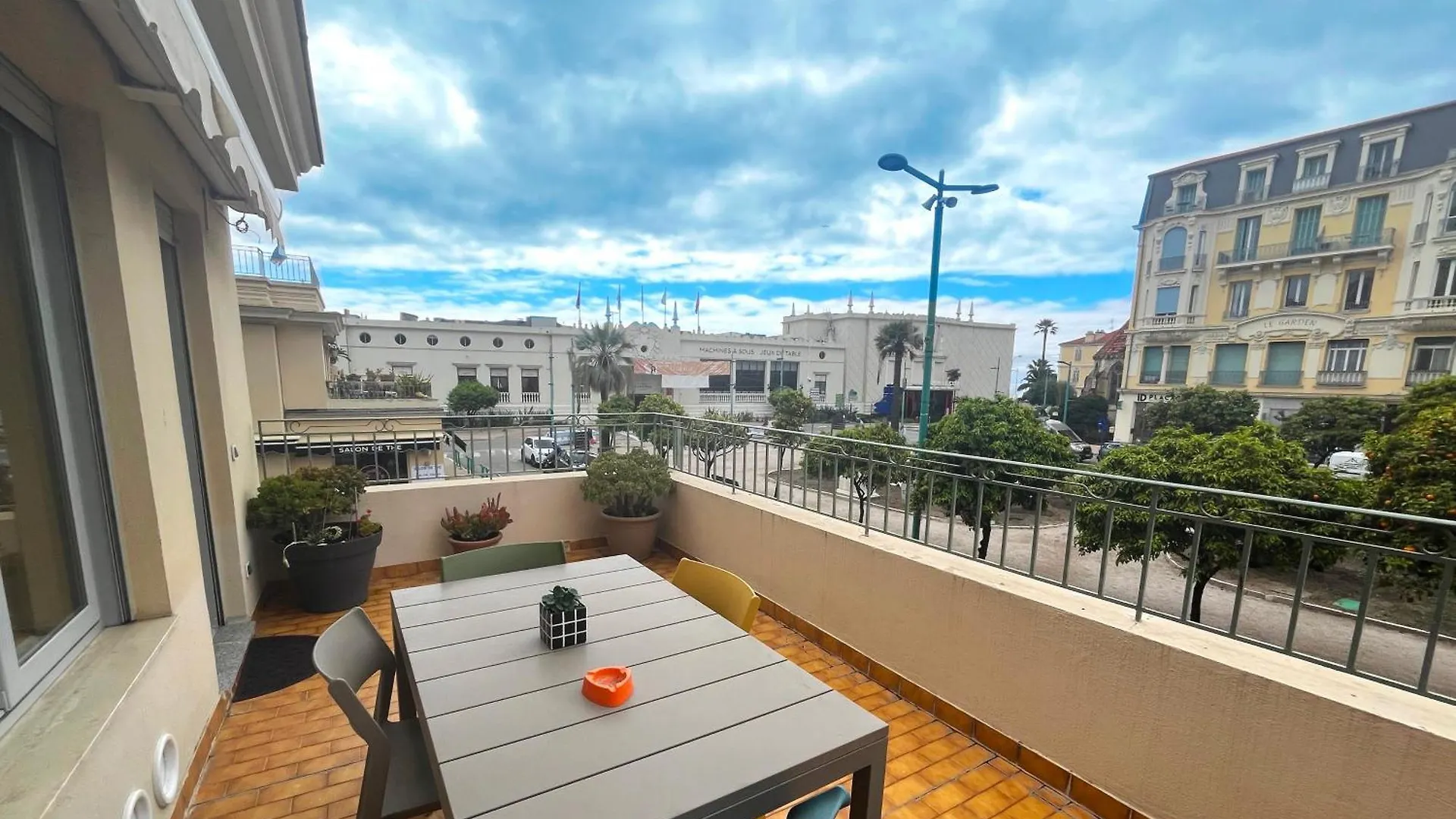 Maison Ausonia - Centre-Ville, Proche Mer, Terrasse Menton